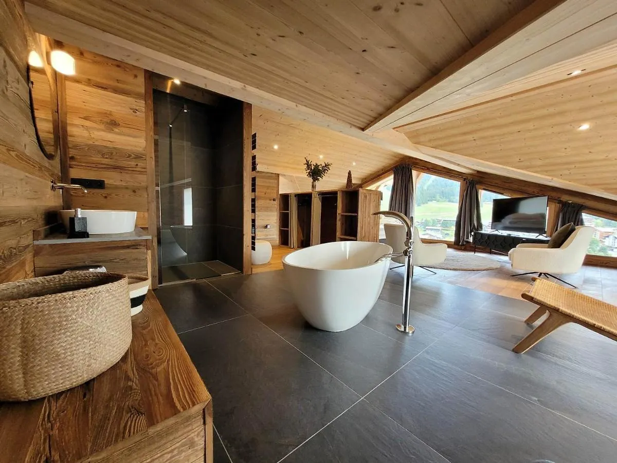 Chalet De Luxe Avec Jacuzzi, Sauna, Parking Et Wifi Aux Gets - Fr-1-598-19 Les Gets